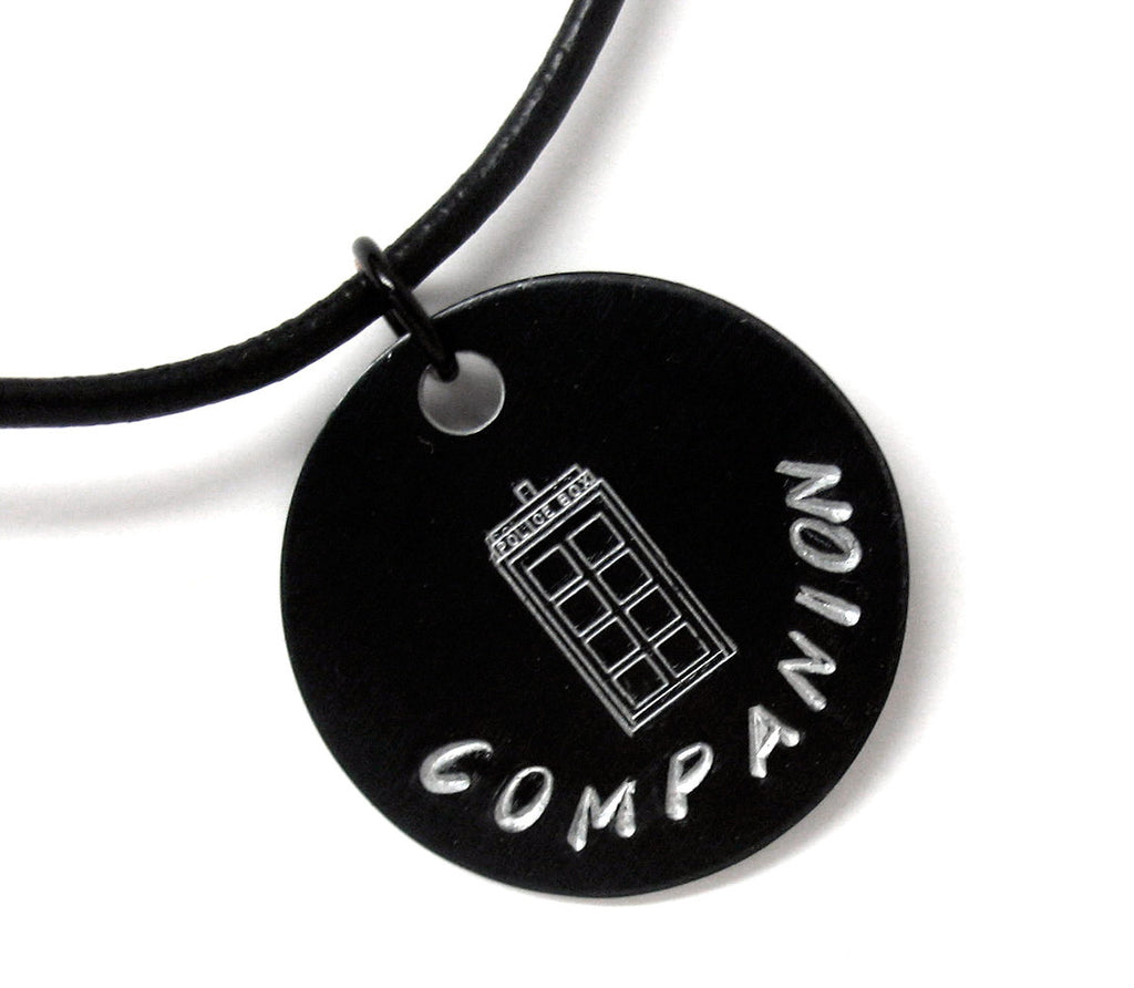 Companion - [Doctor Who] Black Aluminum Handstamped Pendant w/ Tardis