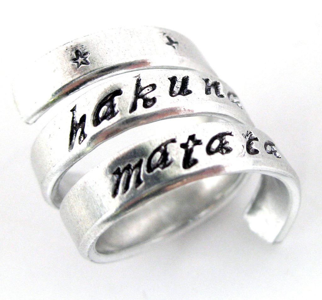 Hakuna Matata - Aluminum Spiral Ring